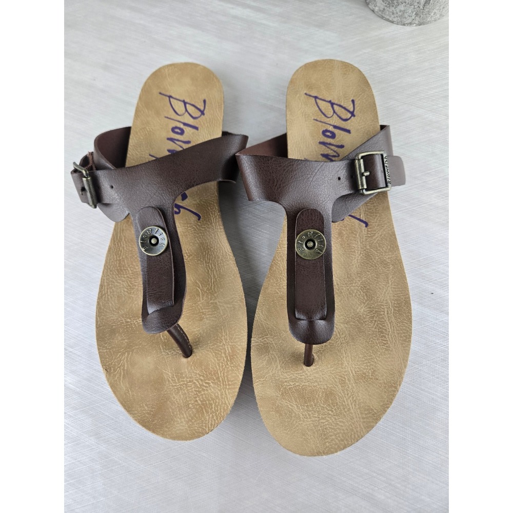 Blowfish Malibu Women Brown T-Strap Thong Sandals Buckle Flat Size 8.5 B122-8.5 - Picture 3 of 7
